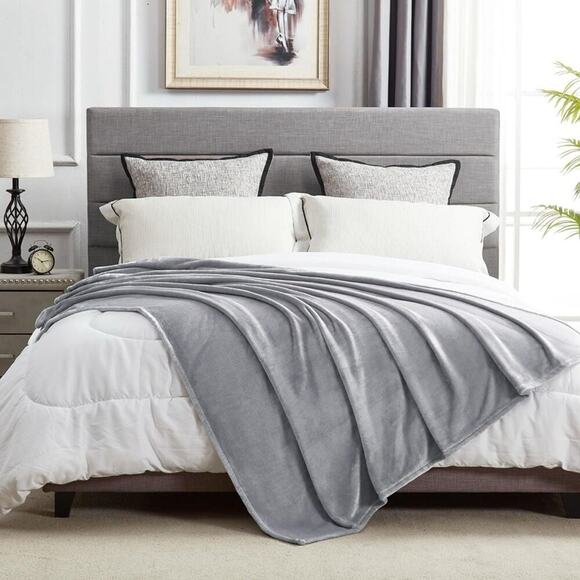 NWT Soft Cozy Plush Fleece Throw Blanket 50" x 60", Solid Shag Minky Lightweight - Picture 8 of 9